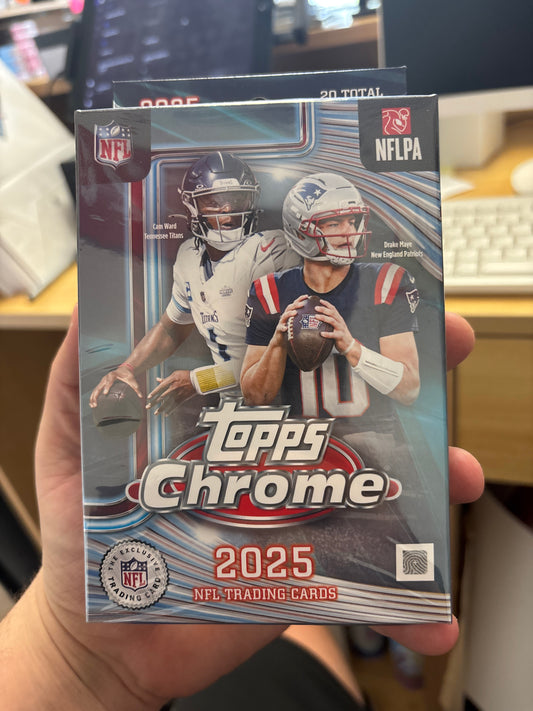 2025 Topps Chrome Football Hanger