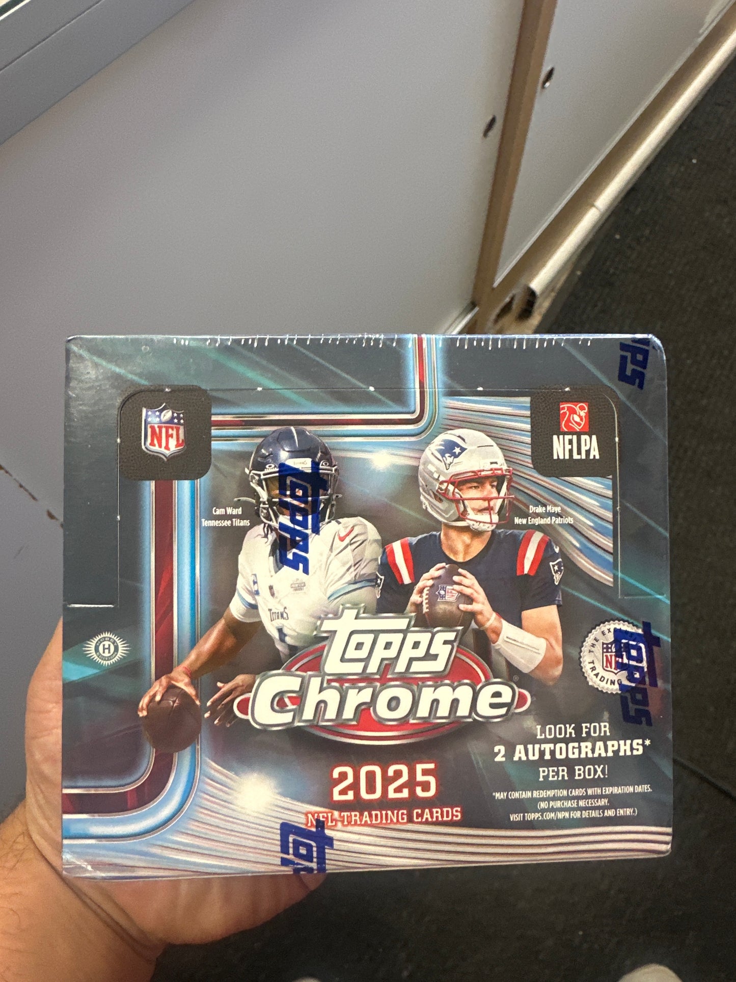 2025 Topps Chrome Football Jumbo Hobby Box